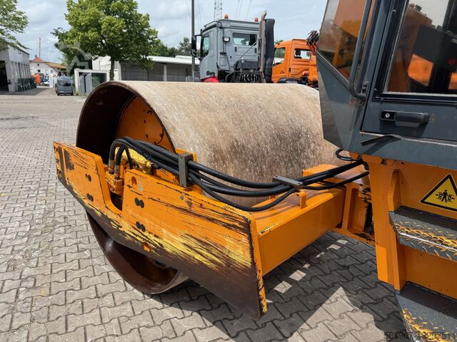 Roller train Bomag BW 213 D-2