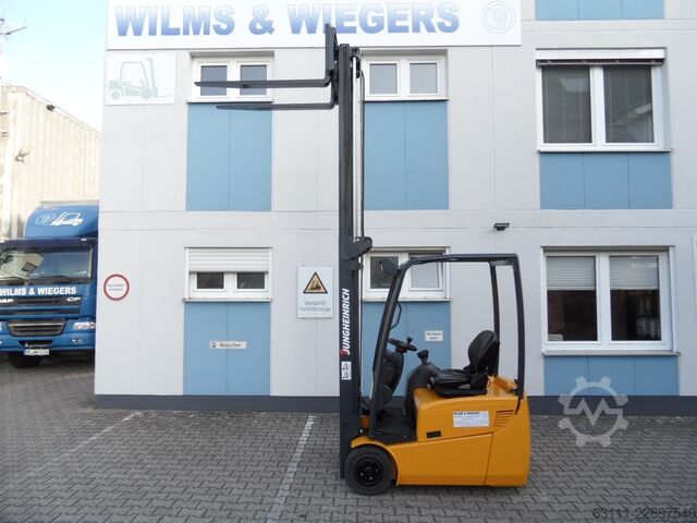 Elektryczny wózek widłowy 3 kołowy Jungheinrich EFG 115 - Freisichtmast