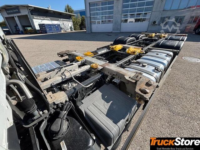 Kamion sa zamjenjivom nadogradnjom  Actros 2545LL MULTIWECHSLER BDF