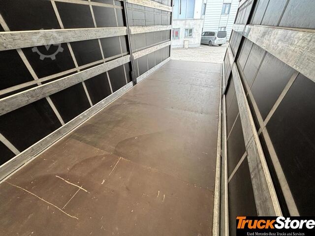 Camião plataforma com lona  Atego 1330LL CURTAINSIDER Curtainsider