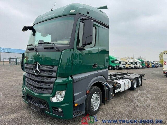 Felépítménycserélő teherautó Mercedes-Benz Actros 2536 6x2 Mega Volumen 2 Betten + Retarder
