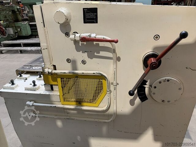 Hydraulisk forskydning SAGITA BEYELER 3100 x 4