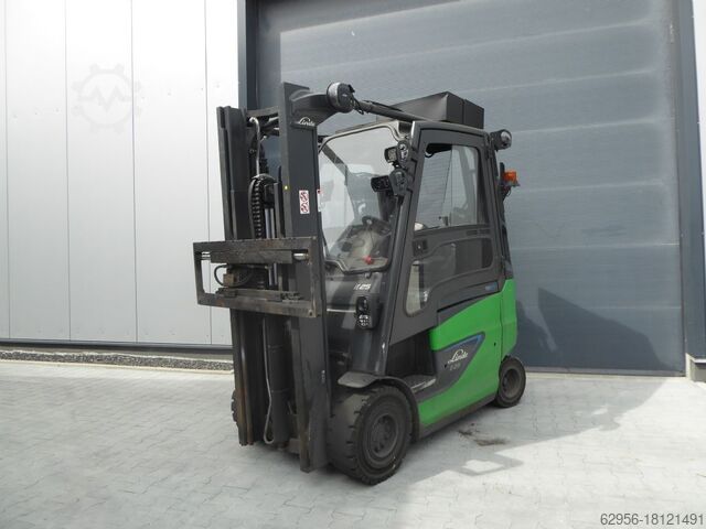 Stivuitor electric cu 4 roți Linde E25H 01/600