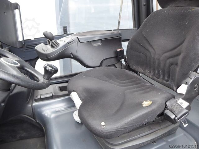 Stivuitor electric cu 4 roți Linde E25H 01/600