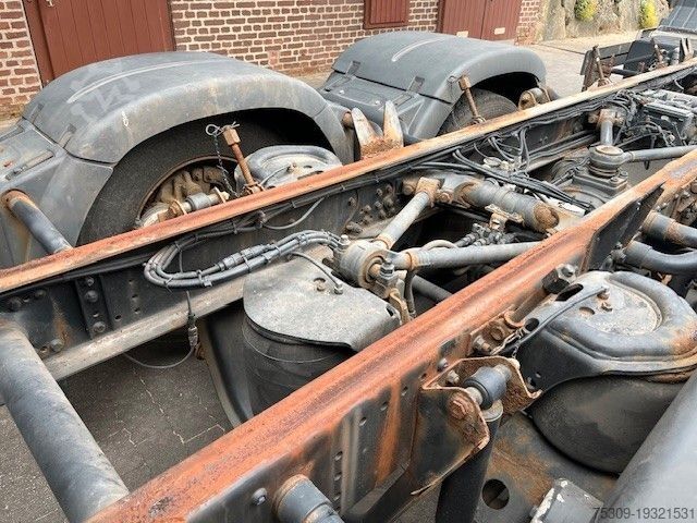 LKW-Fahrgestell MAN 26.360 mit Nebenantrieb - 6x2 - 3 Achse Lenkbar