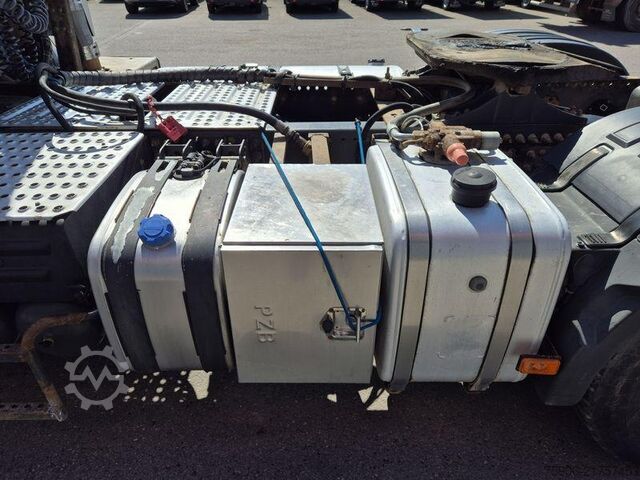 Cap tractor standard Volvo FH