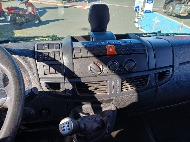 Skříňový nákladní automobil IVECO EUROCARGO ML100E22/P