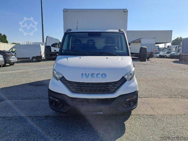 Furgone chiuso IVECO DAILY 35S16 - 4100
