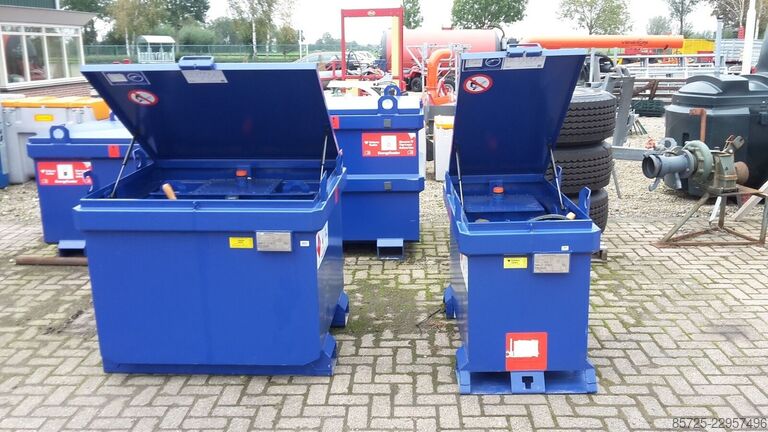 Camion-citerne  IBC tank met handpomp