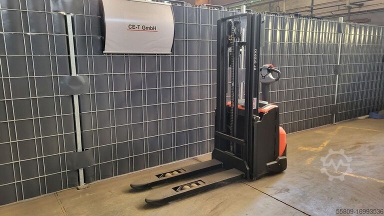 High Lift stacker Toyota SWE140 // Triplex // Elektro // UVV