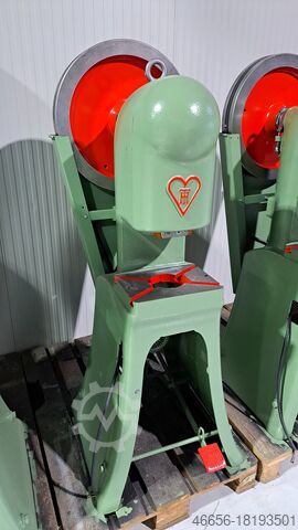 Excentrisk presse ter Hart EP 6 / EP 13 / EP 25