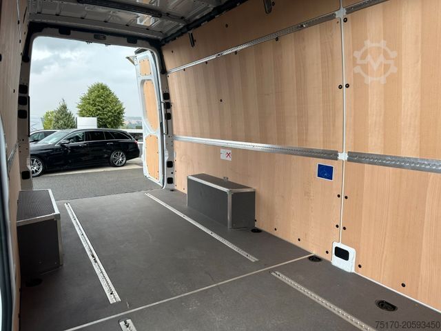 Bestelwagen MERCEDES-BENZ Sprinter 317 CDI 9G 4325 Klima Kamera  SHZ AHK