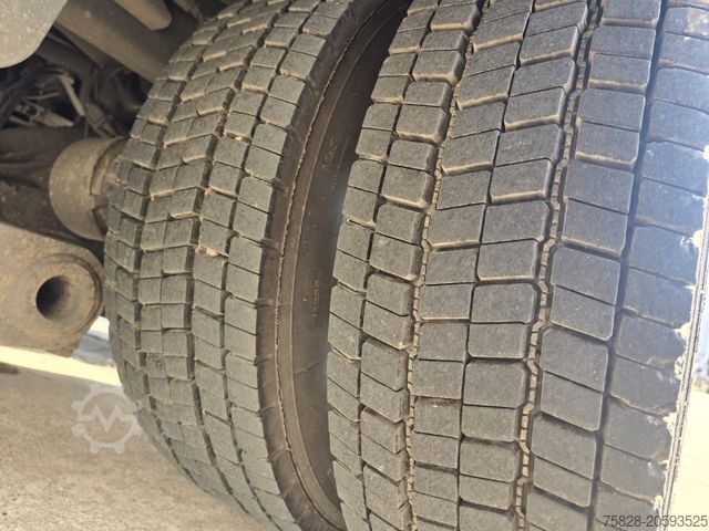 Ladbil med presenning MERCEDES-BENZ Atego 1221