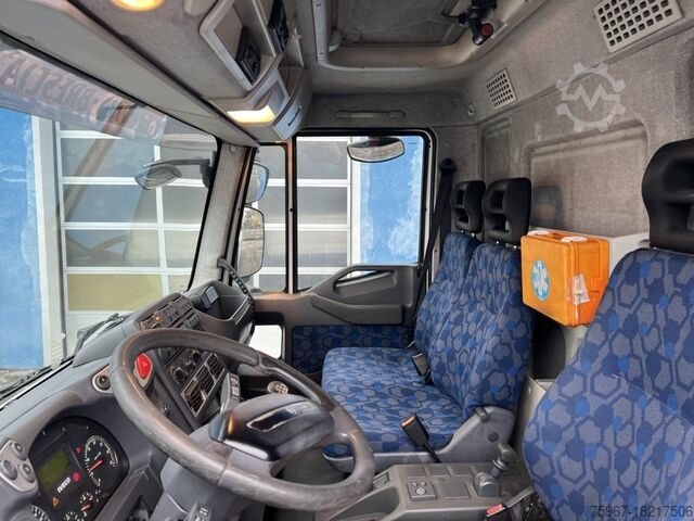 Ciężarówka burtowa z dźwigiem Iveco Eurocargo 150e22