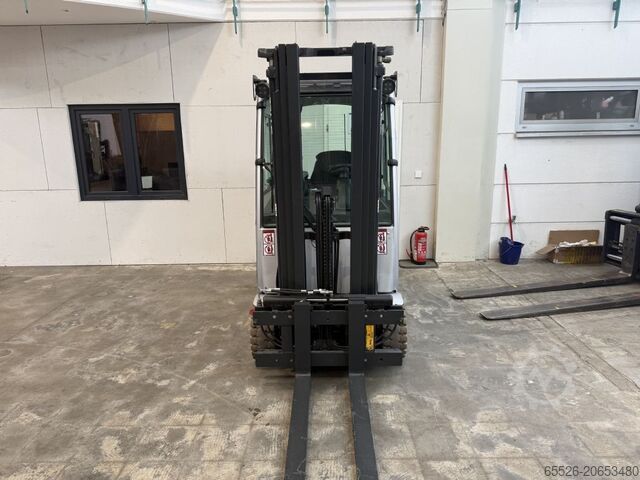 Elektrikli 4 tekerlekli forklift Still RX 20-20 P / 3127 Std. / AKKU 2023