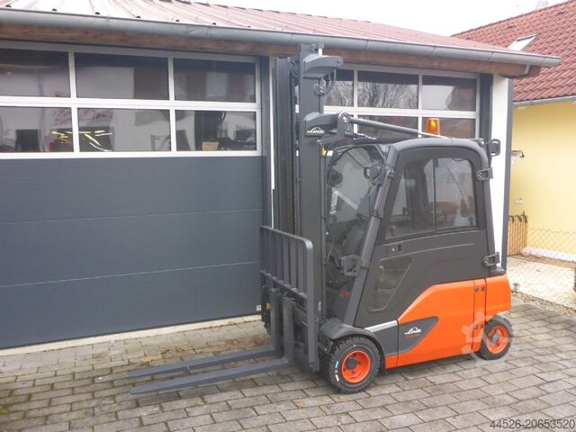 Električni viljuškar za 4 točka Linde E20 PL