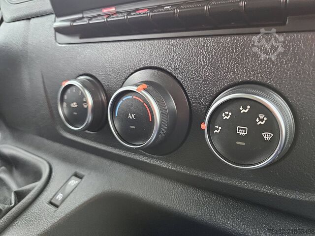 Valigia RENAULT MASTER 2.3 Bakwagen Laadklep!