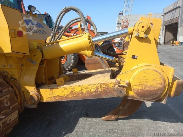 Tesviye makinesi Komatsu D155A-6R (4 pcs available in Abu Dhabi)