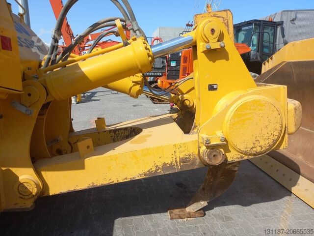 Tesviye makinesi Komatsu D155A-6R (4 pcs available in Abu Dhabi)