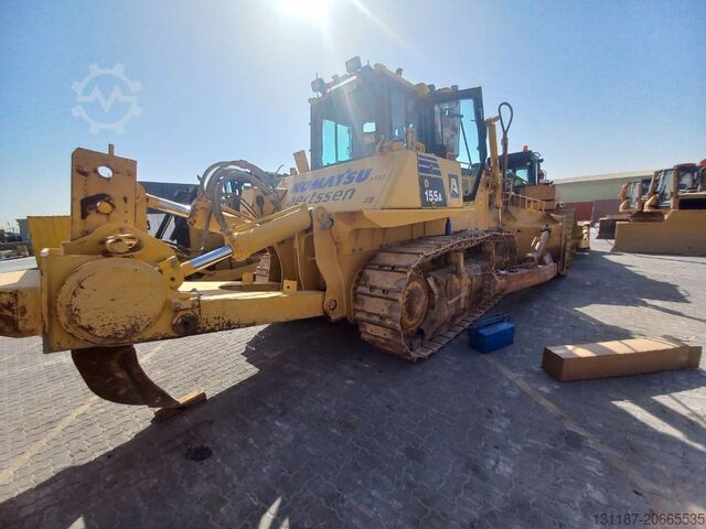 Tesviye makinesi Komatsu D155A-6R (4 pcs available in Abu Dhabi)
