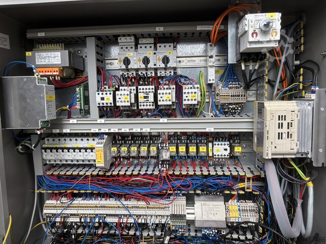 Verticale kartonneermachine CAM AV