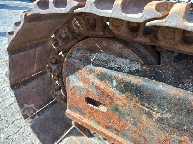 Excavadora sobre orugas Hitachi ZX470-5G (Abu Dhabi)