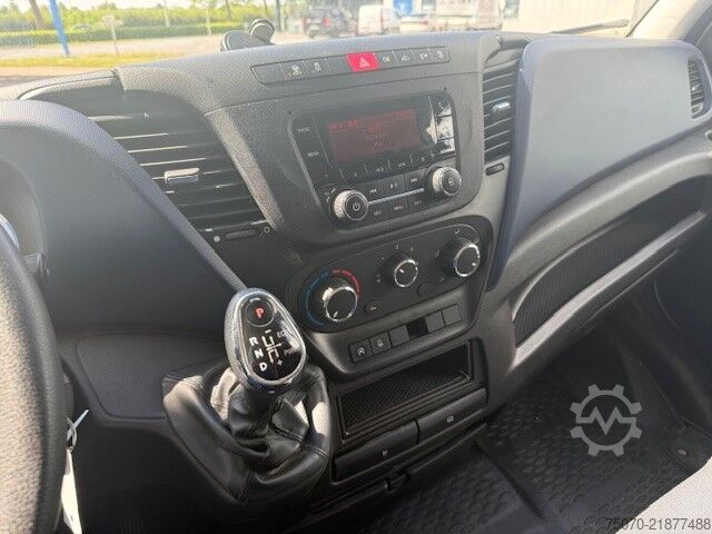 Lätt lastbil med frys- och kylutrymme Iveco Daily 35