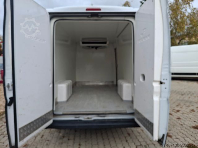 Kylskåpsbil CITROEN Jumper Grossraumkasten 35 L4H2 Club Heavy BlueHD