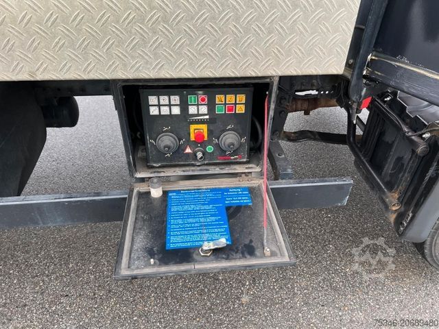 Arbetsplattform MAN7.180/PalfingerWT270/27m/1.000Volt/TopZustand