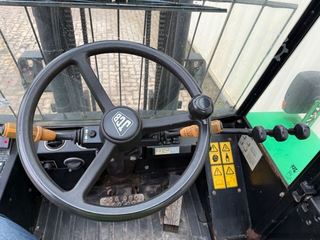 Front loader forklift JCB 926 4x4 / 2.600 KG / 1.048 H