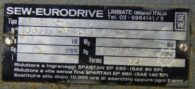 Motor cu angrenaj reglabil 0,55 kW 0,93-5,4 rpm SEW-EURODRIVE R82-62-V01