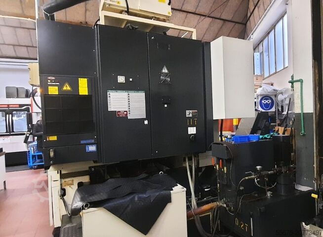 5-osiowe pionowe centrum obróbcze OKK VP600 -5AX