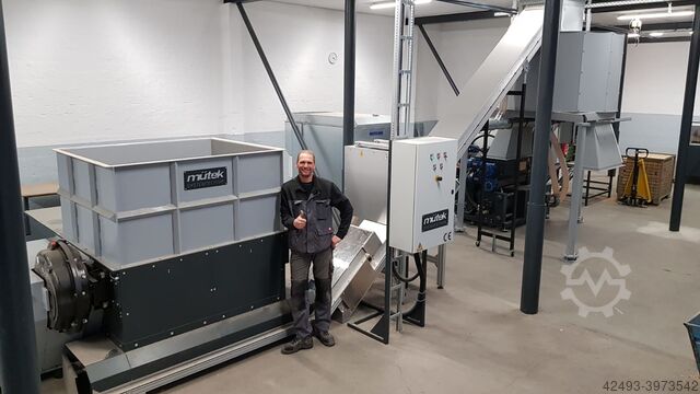 Versnipperaar voor pallets en afvalhout mütek MRZ 1530