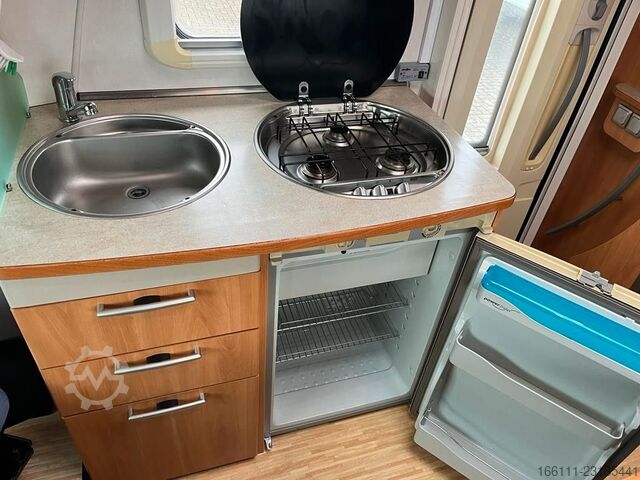 Camper semintegrato HYMER/ERIBA T 578 SL - Festbett - Sat/TV - Solar - 2 x Klima