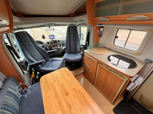Camper semintegrato HYMER/ERIBA T 578 SL - Festbett - Sat/TV - Solar - 2 x Klima