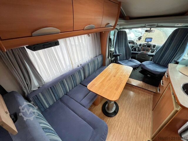 Camper semintegrato HYMER/ERIBA T 578 SL - Festbett - Sat/TV - Solar - 2 x Klima