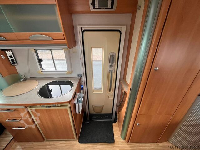 Camper semintegrato HYMER/ERIBA T 578 SL - Festbett - Sat/TV - Solar - 2 x Klima