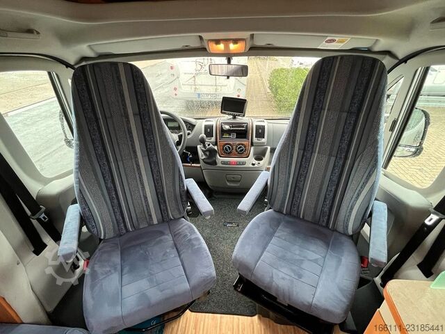 Camper semintegrato HYMER/ERIBA T 578 SL - Festbett - Sat/TV - Solar - 2 x Klima