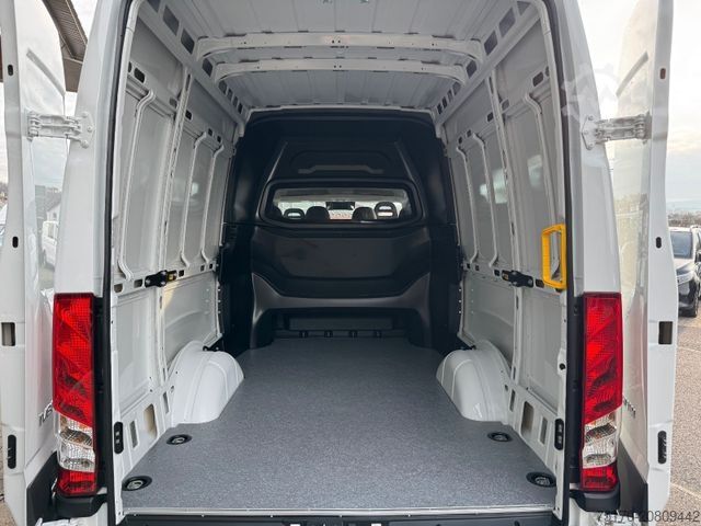 Magas tetős furgon IVECO Daily 35S16 A8 *DoKa*Automatik*AHK*R3.520mm*