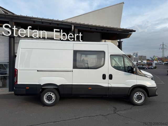 Magas tetős furgon IVECO Daily 35S16 A8 *DoKa*Automatik*AHK*R3.520mm*