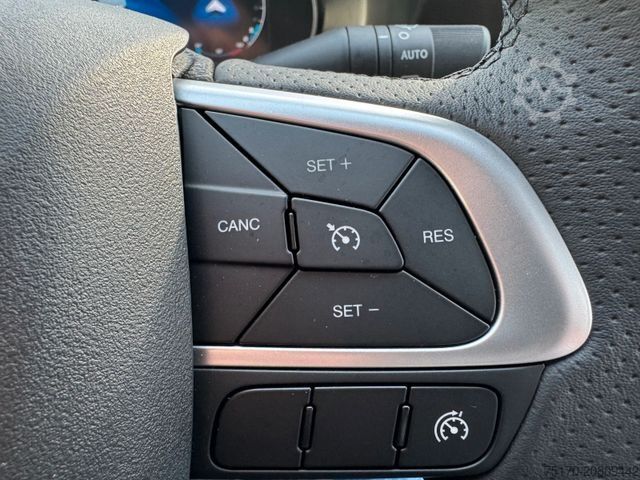 Magas tetős furgon IVECO Daily 35S16 A8 *DoKa*Automatik*AHK*R3.520mm*