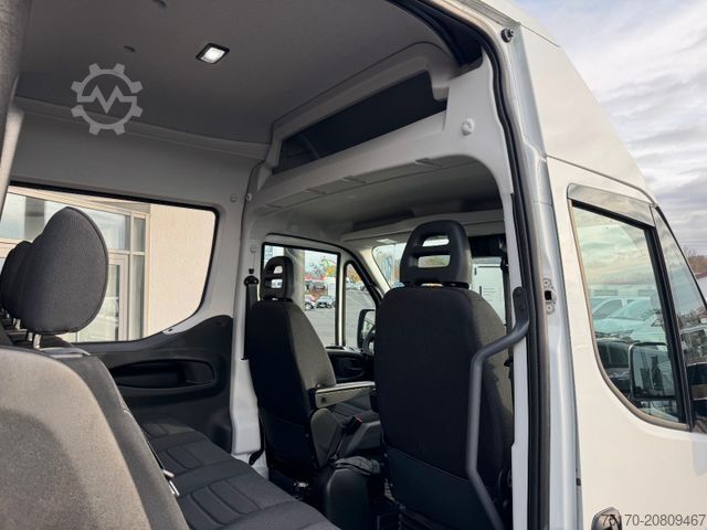 Dobozos furgon IVECO Daily 35S16 A8 *DoKa*Automatik*AHK*R3.520mm*