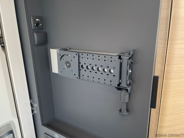 Halvintegreret autocamper ADRIA Matrix 60Y 670 SL JUBILEE *Sondermodell*