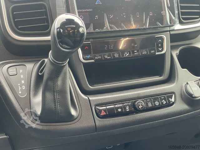 Autocaravana semi-integrada ADRIA Matrix 60Y 670 SL JUBILEE *Sondermodell*