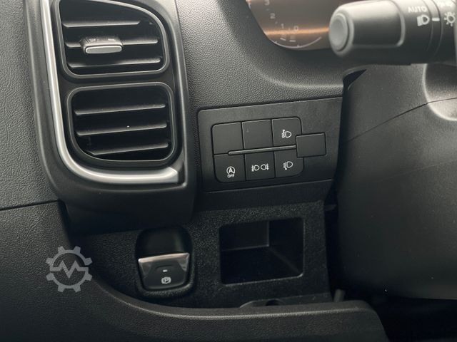 Autocaravana semi-integrada ADRIA Matrix 60Y 670 SL JUBILEE *Sondermodell*