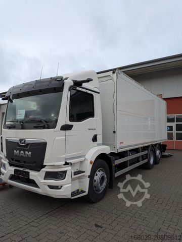 LKW mit Getränkeaufbau MAN TGM 26.320 6x2/4 Getränkefahrzeug Wingliner LBW