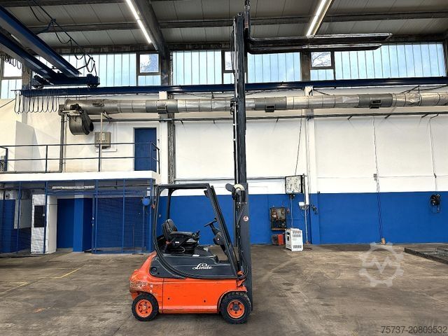 Frontgaffeltruck LINDE E30/02