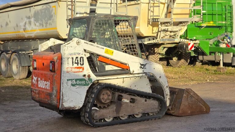 Crawler loader Bobcat T140
