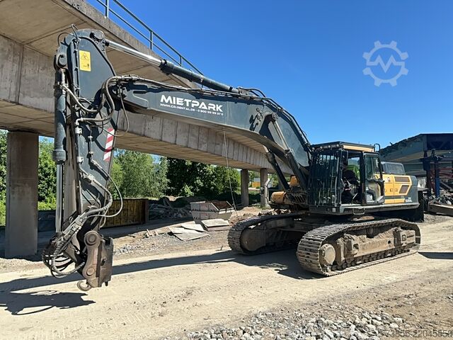 Paletli ekskavatör Hyundai HX520AL