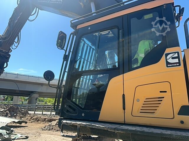 Paletli ekskavatör Hyundai HX520AL